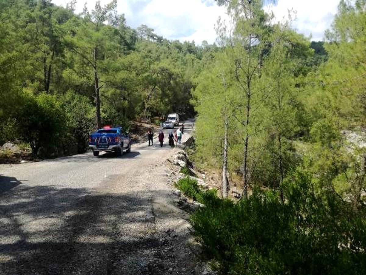Alman turist fotoğraf çektirdiği yerde öldü