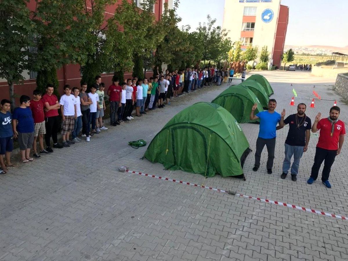 Aydınlı öğrenciler Van\'da yaz kampına katıldı