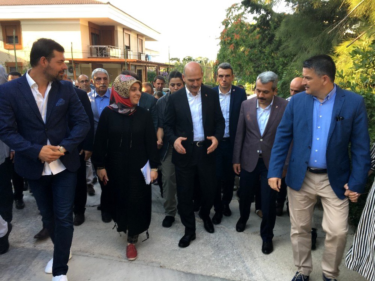 Bakan Soylu ile Pakdemirli gençlik kampında