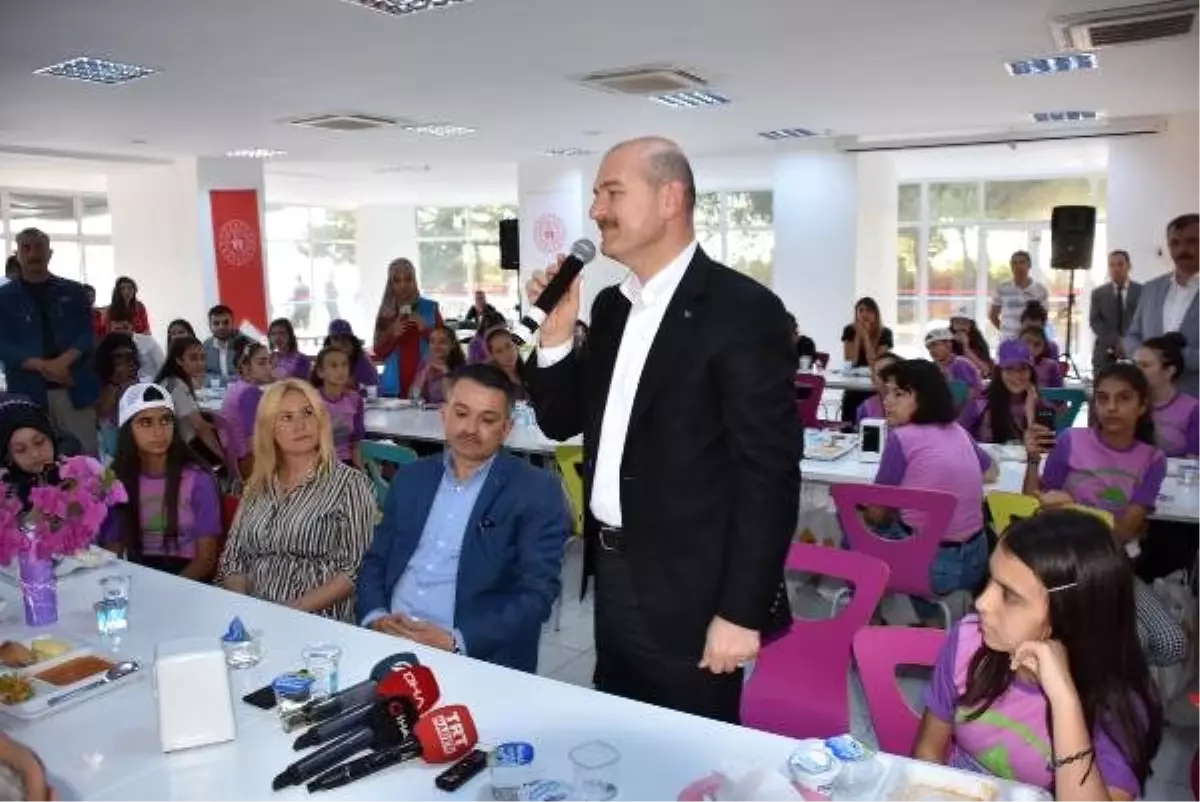 Bakan Soylu ve Pakdemirli\'den gençlik merkezine ziyaret