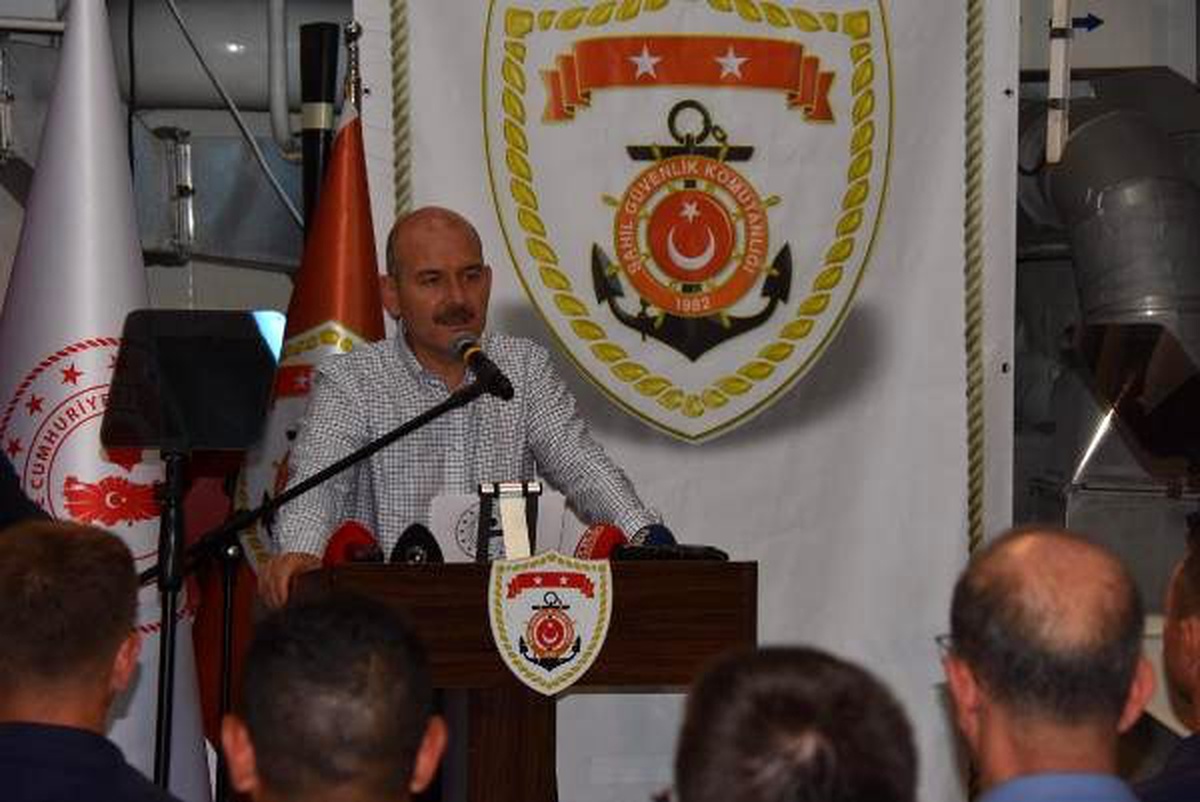 Bakan Soylu ve Pakdemirli\'den gençlik merkezine ziyaret (2)