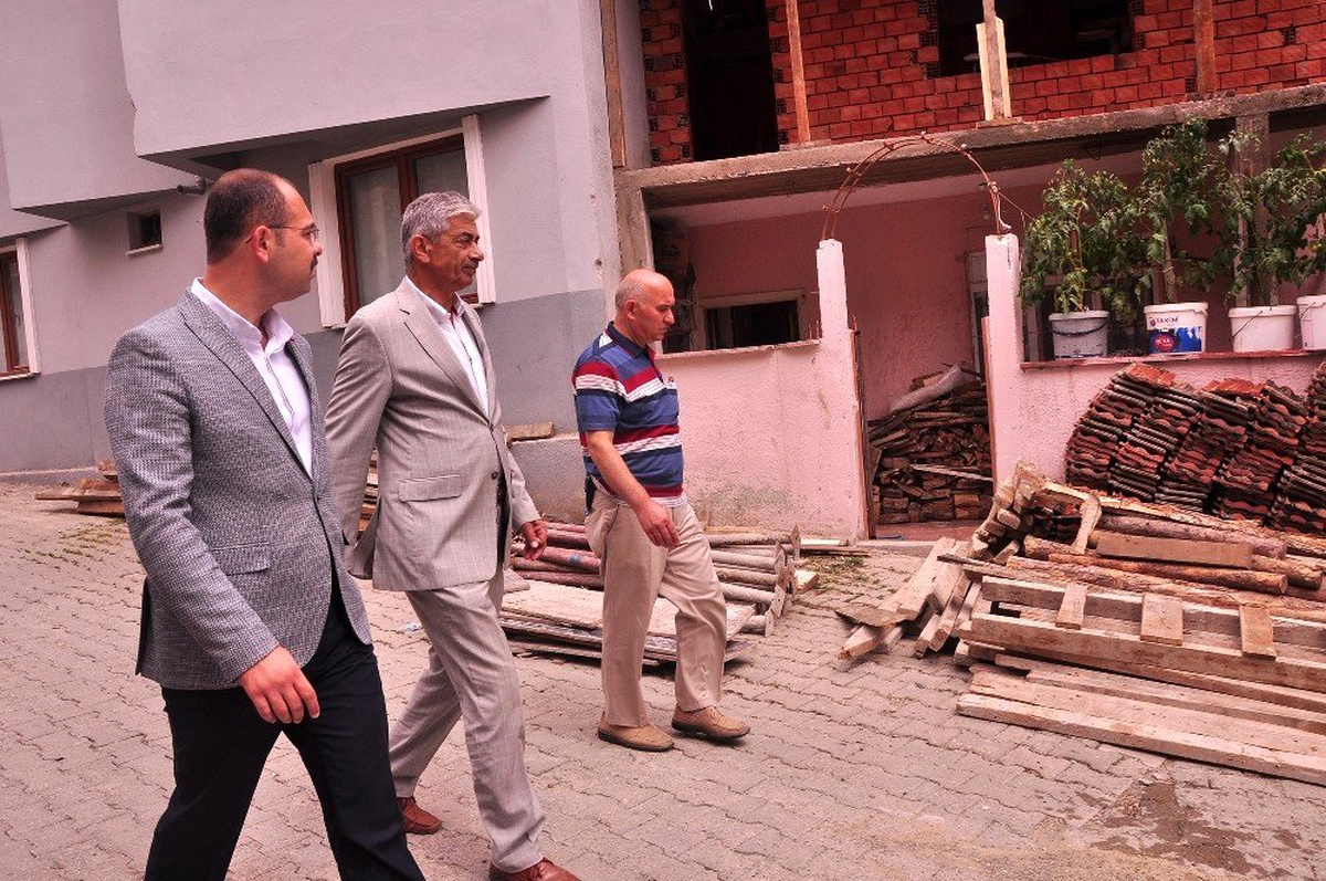 Başkan Kavaklıgil planlarını mahalle sakinleriyle istişare etti