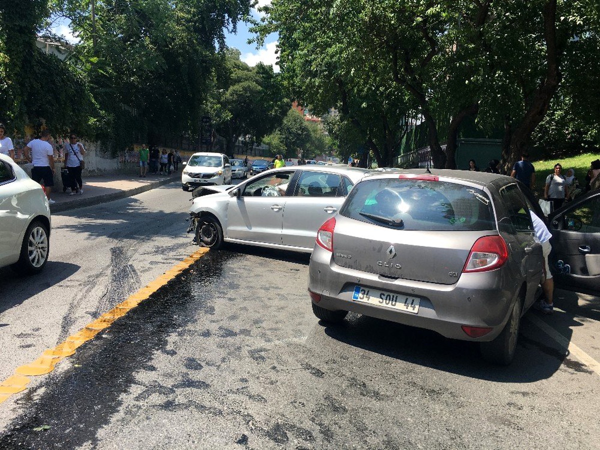 Beşiktaş\'ta feci kaza: 1\'i ağır 2 yaralı