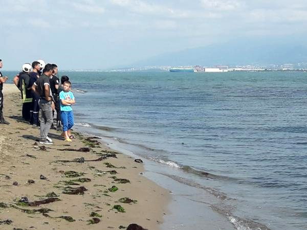 Boğulma tehlikesi geçiren 3 çocuk kurtarıldı, 1 çocuk kayboldu