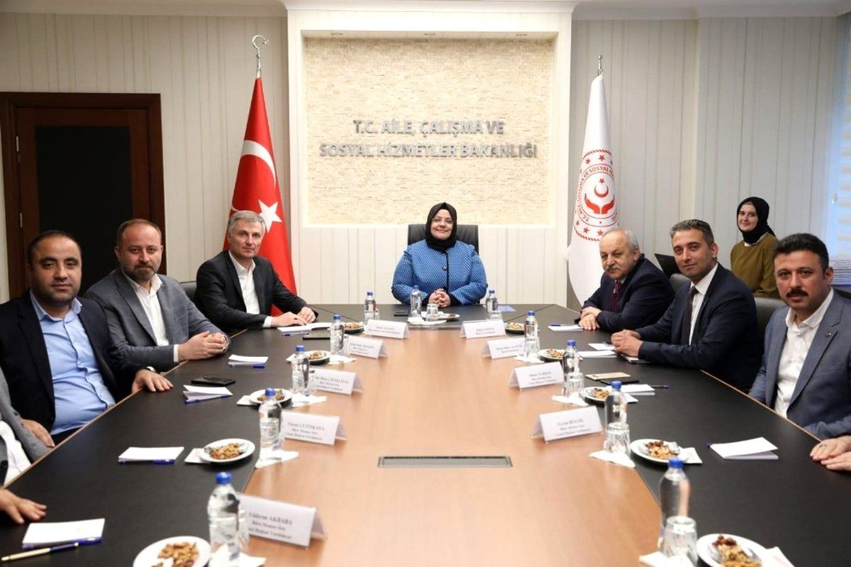 Büro Memur-Sen\'den Çalışma Bakanı Selçuk\'a ziyaret