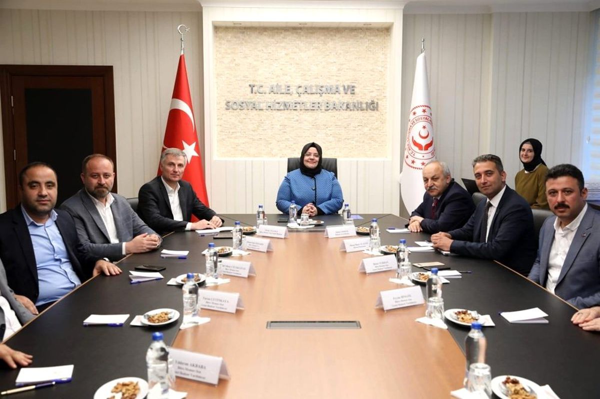 Büro Memur-Sen\'den Çalışma Bakanı Selçuk\'a ziyaret