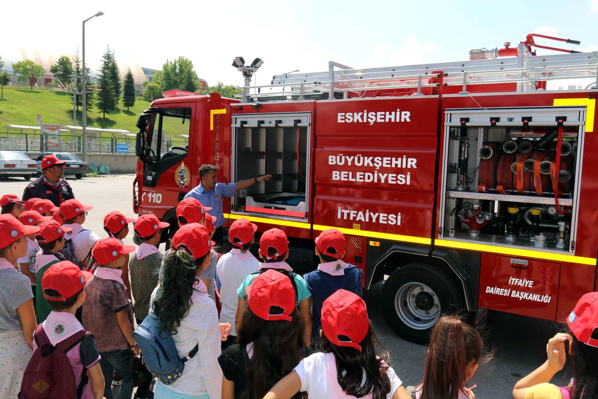 Esmek izcileri yangın eğitimi aldı