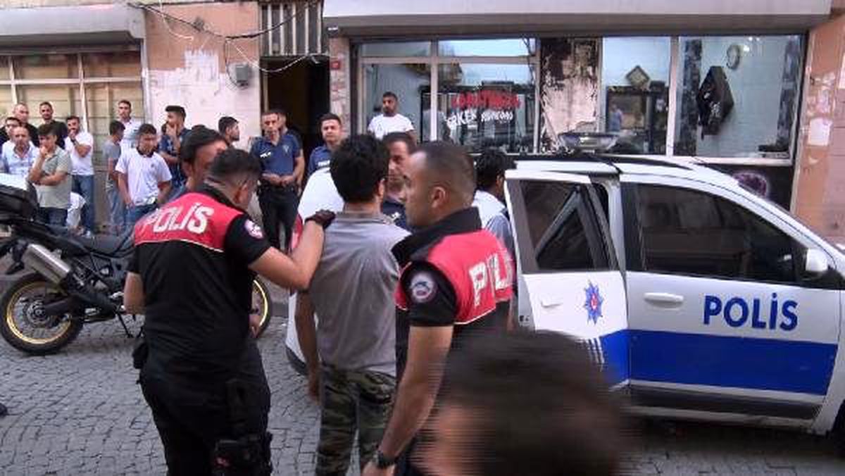 Fatih\'te alacak-verecek meselesi kanlı bitti: 1 ölü, 2 yaralı