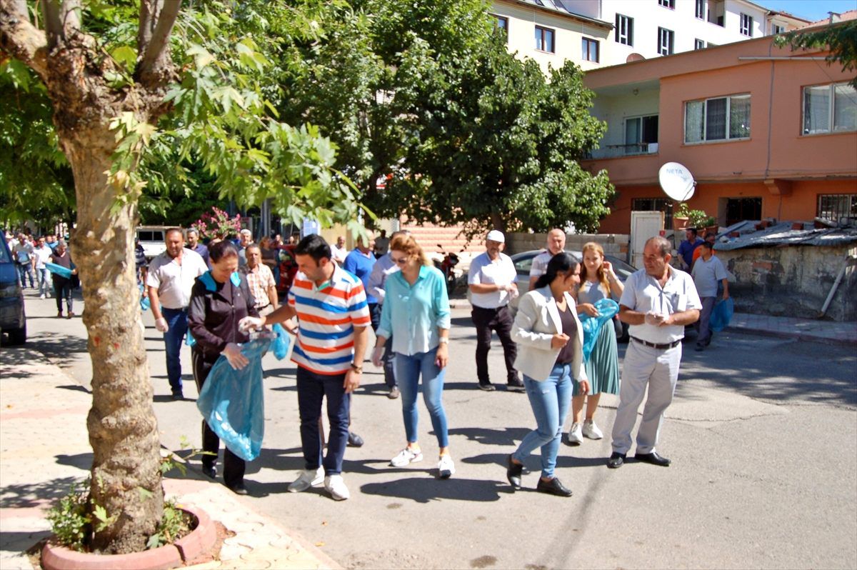 Gölbaşı\'nda Sıfır Atık Projesi kapsamında çevre temizliği yapıldı