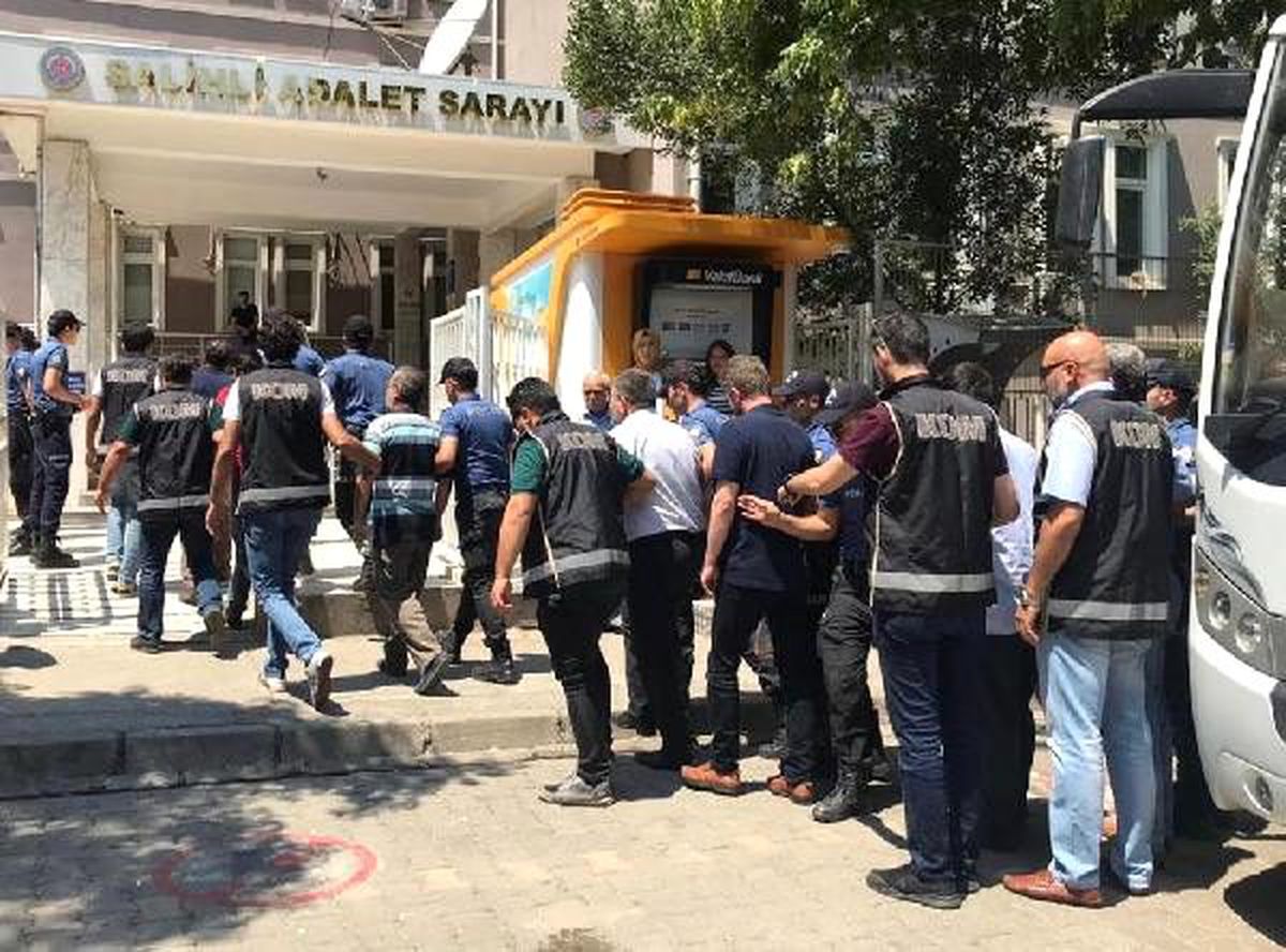 Manisa\'da FETÖ\'ye 10 tutuklama