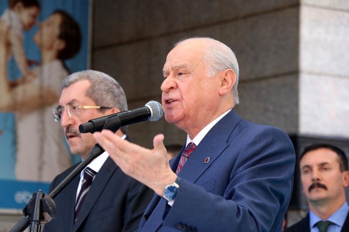 MHP lideri Bahçeli: "AB\'yle bir yol ayrımına gelinmiştir, bir karar arifesinde olduğumuz açıktır"