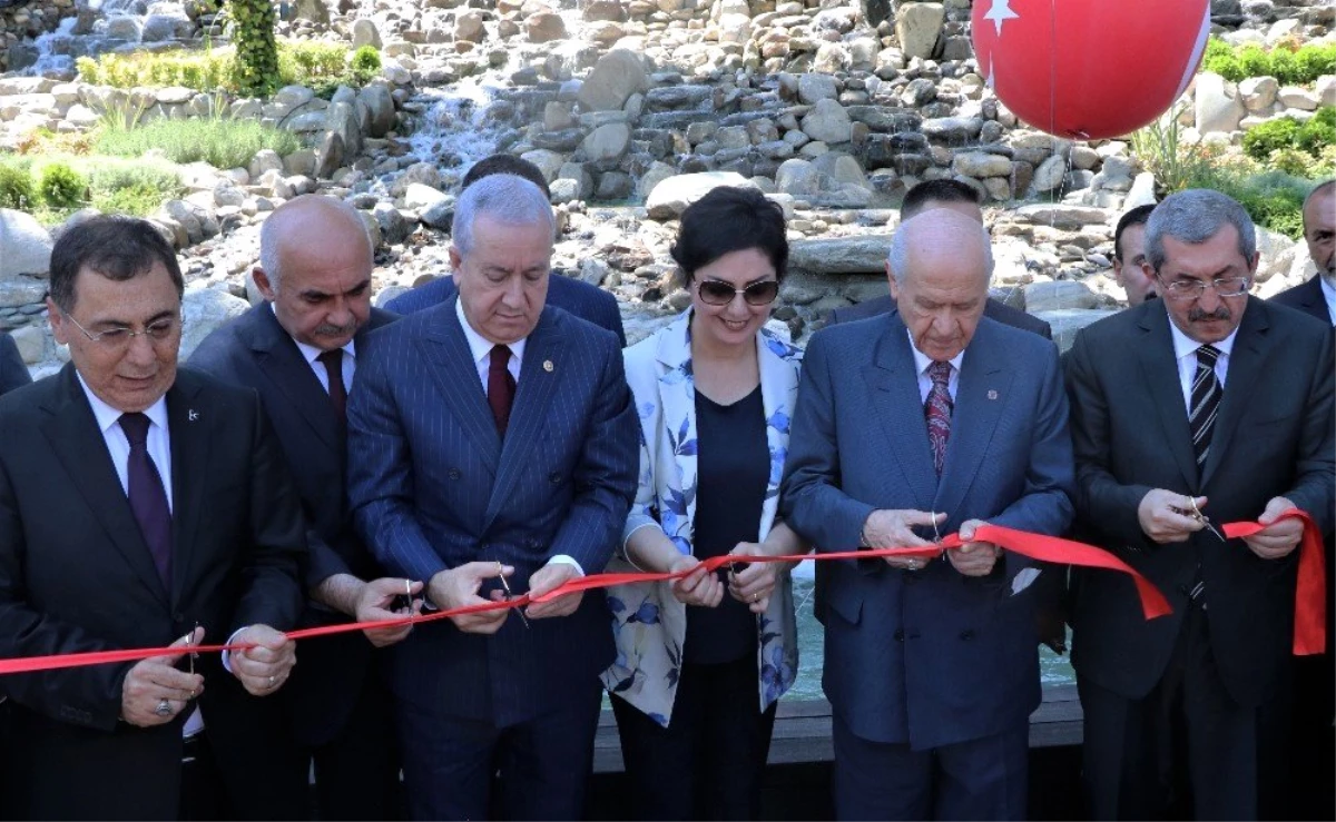 MHP\'nin lideri Bahçeli, Şehir Parkı\'nın açılışını yaptı