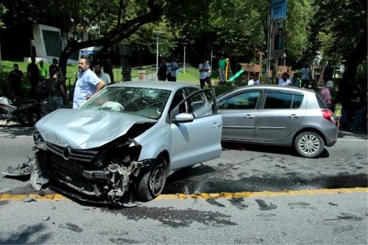Şişli\'de otomobilin çarptığı kaldırımdaki kadını hayatta tutabilme seferberliği