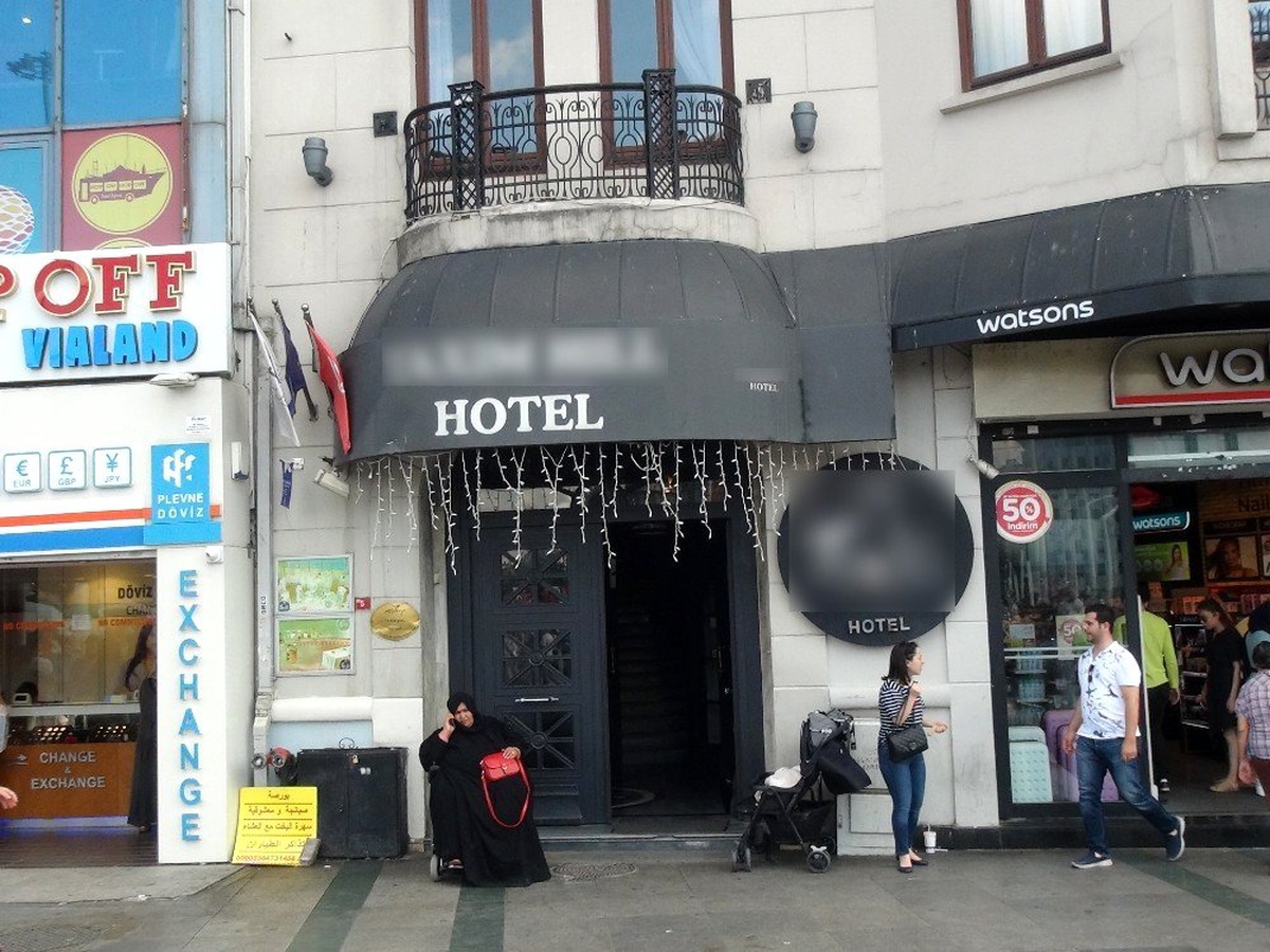 Taksim\'de bir kadının yardım çığlıkları kameralara yansıdı