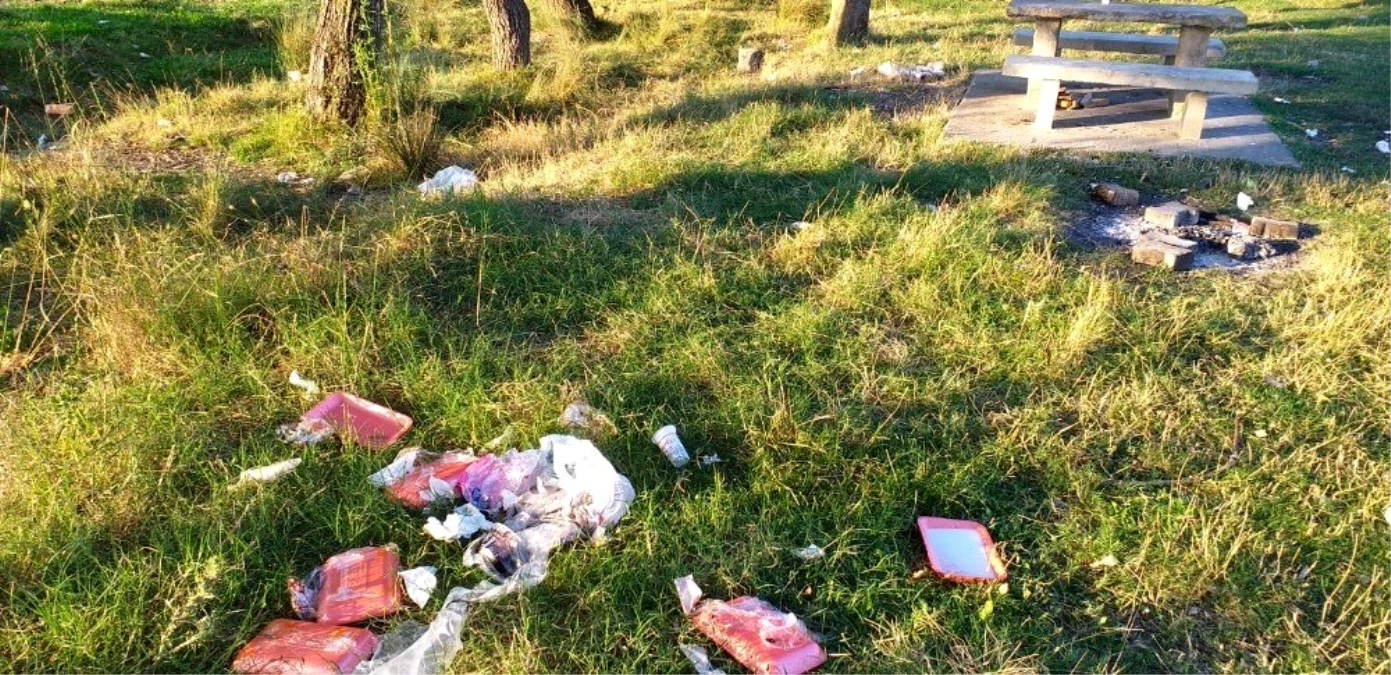 Tekirdağ\'da piknik alanında çöp tepkisi