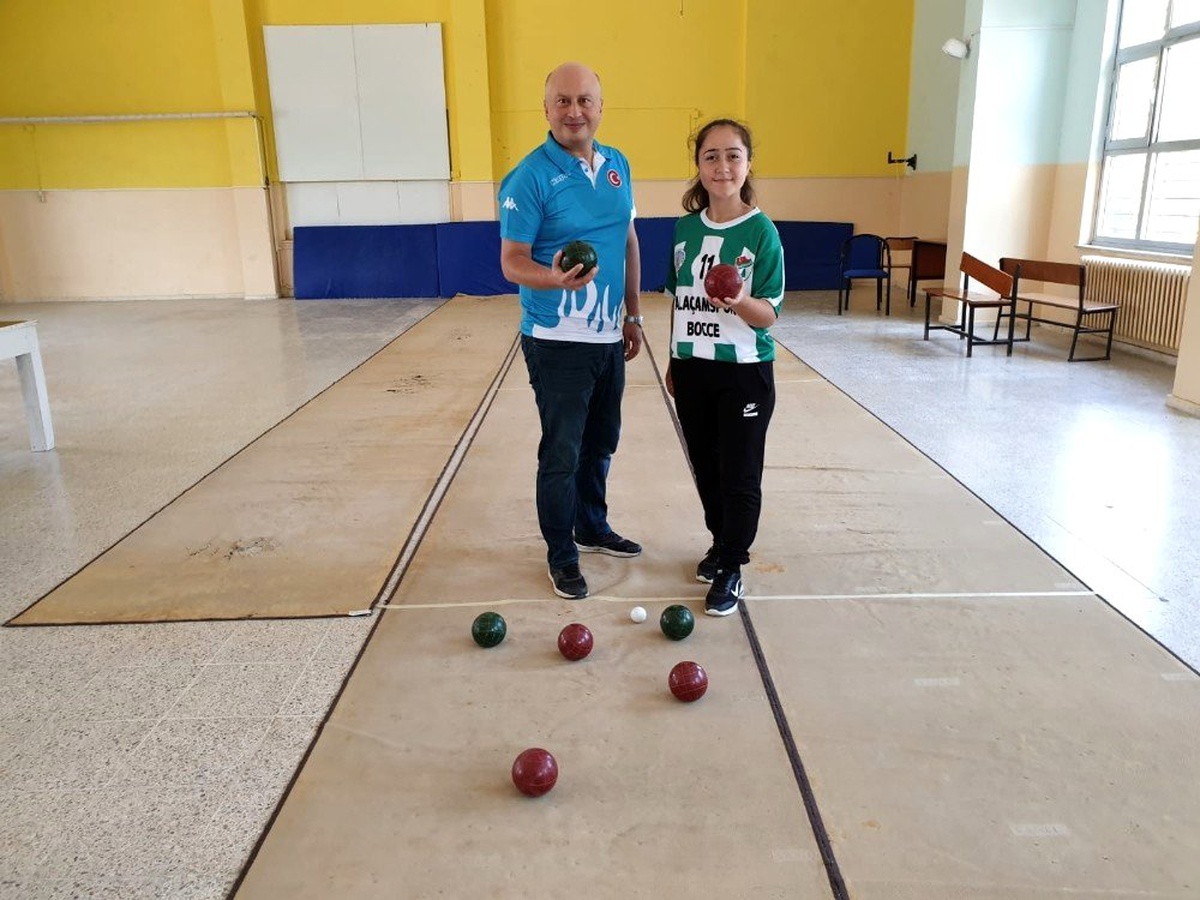 Türkiye\'ye 3\'üncüsü sporcu, milli takım kampına halıfleks üzerinde hazırlanıyor