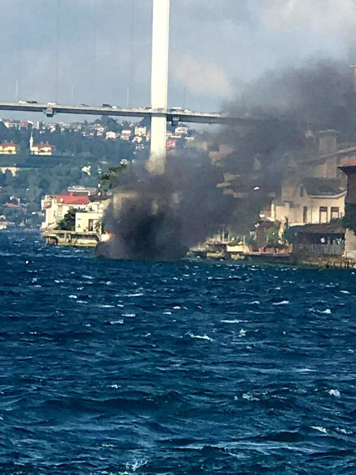 Üsküdar\'da tekne yangını (2)