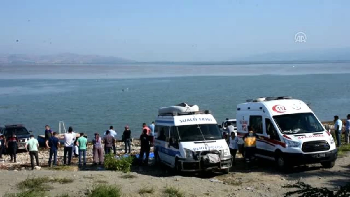 Alabora olan tekneden göle düşerek kaybolan iki kişinin cesedi bulundu