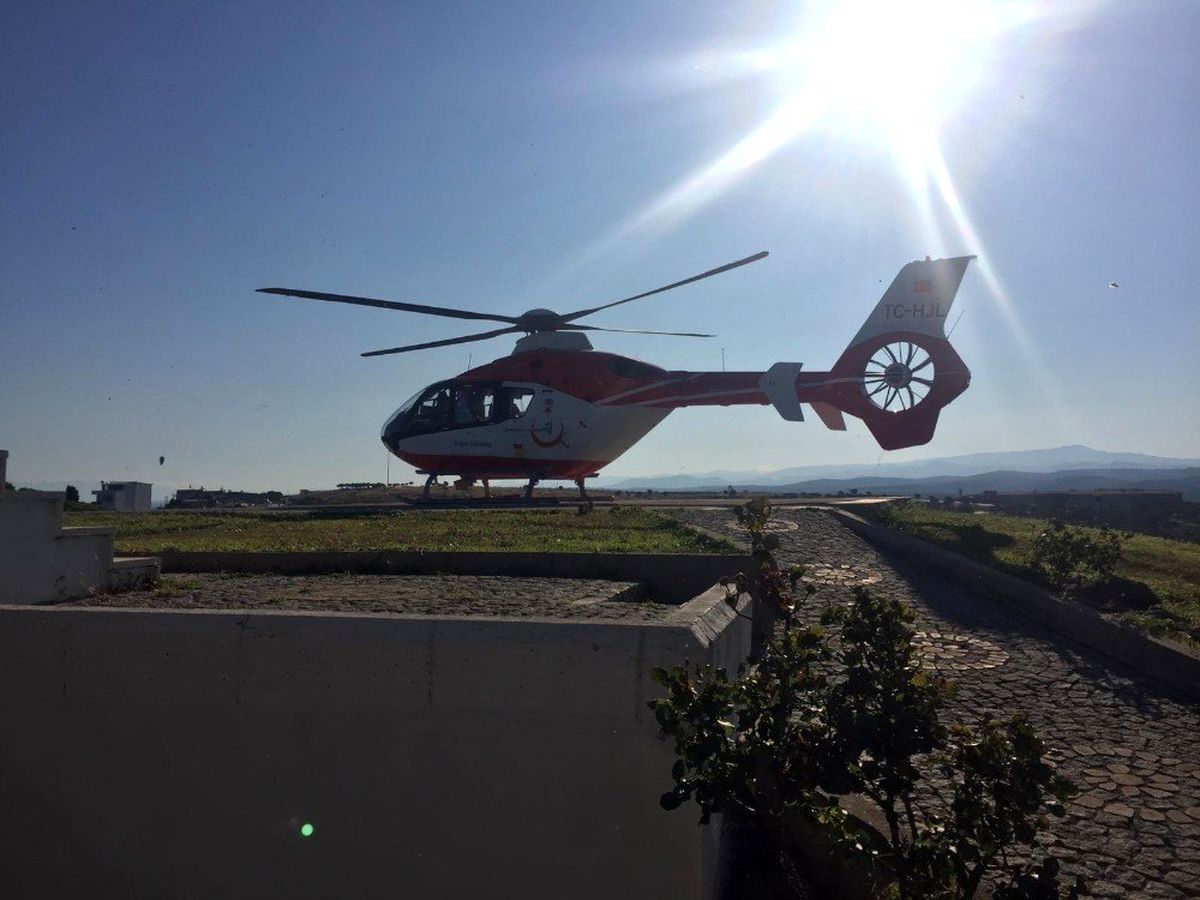 Ayvalık\'ta ambulans helikopter acil vakayı başkente yetiştirdi