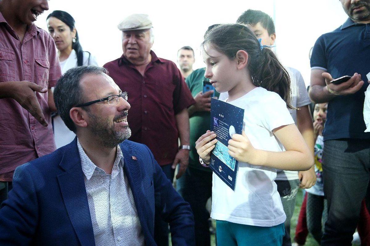 Bakan Kasapoğlu, Altındağ\'da Yaz Akşamı Şenlikleri\'ne katıldı