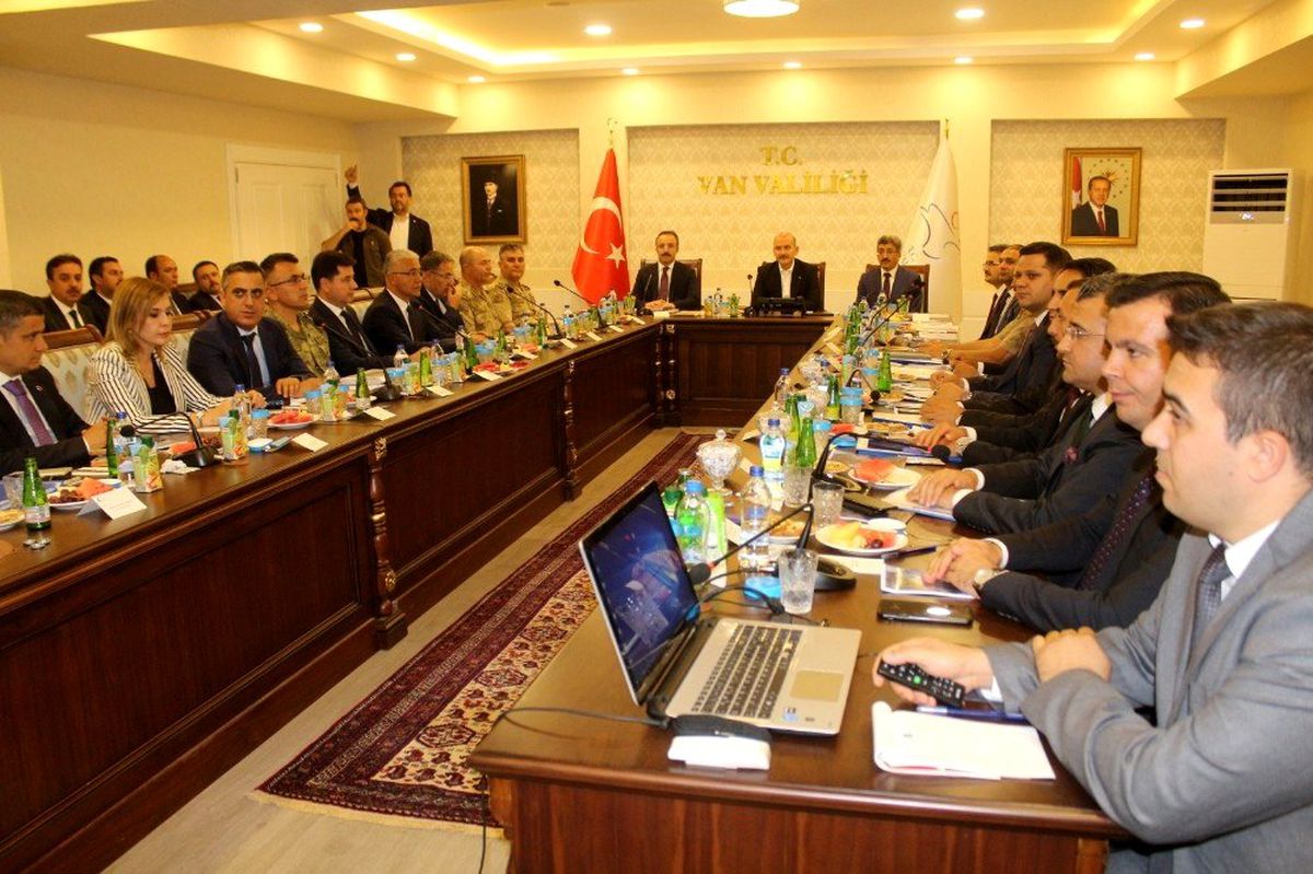 Bakan Soylu, güvenlik toplantısına katıldı