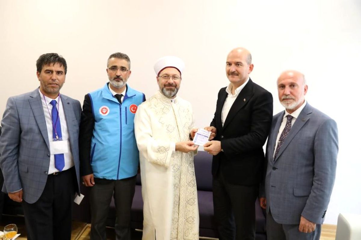 Bakan Soylu, Van\'da kurban vekaleti verdi