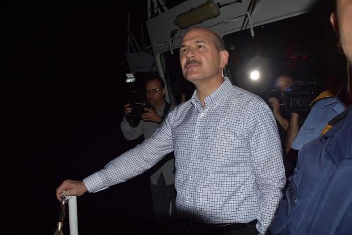 Bakan Soylu ve Pakdemirli\'den gençlik merkezine ziyaret (3)