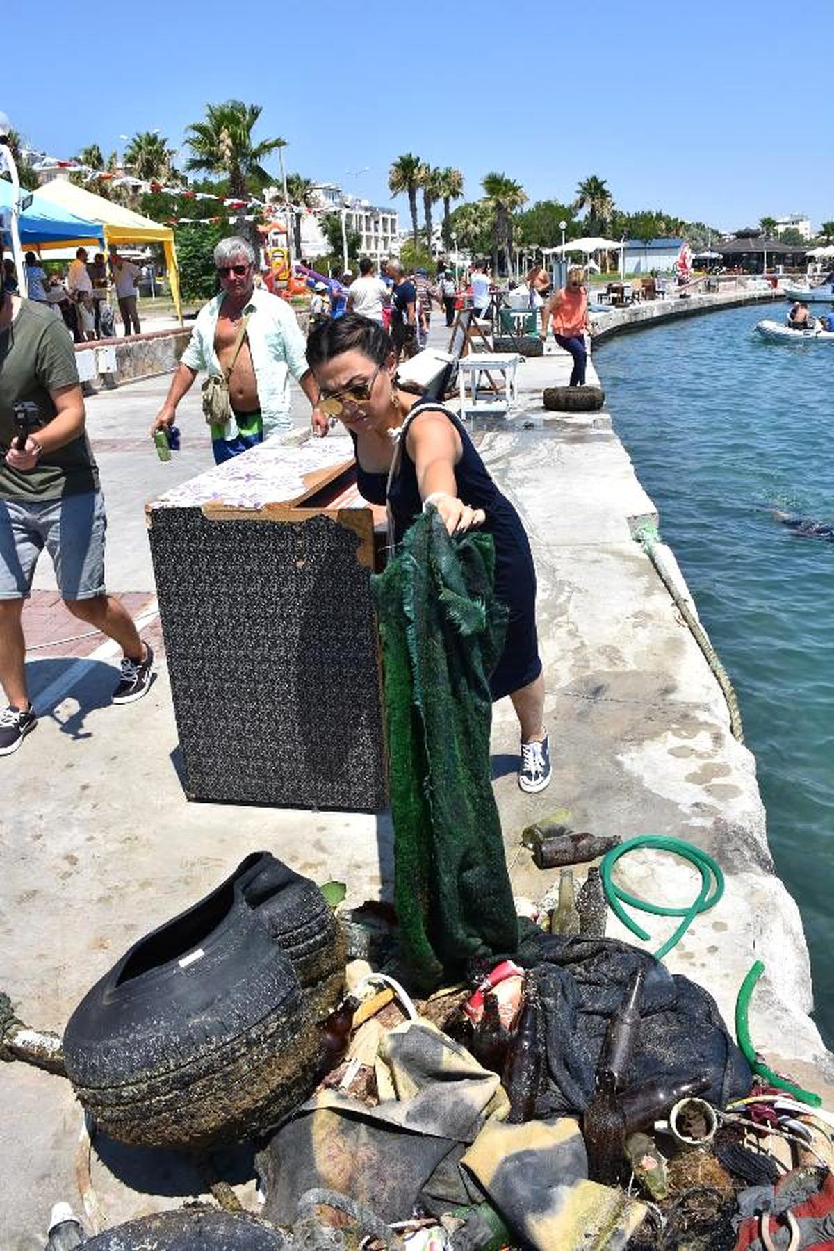 Didim\'de deniz dibinden halı çıktı