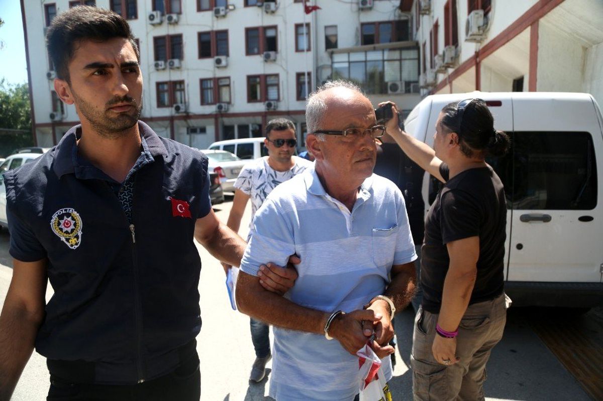 İş makinesi satma bahanesiyle 50 bin lira dolandırdılar