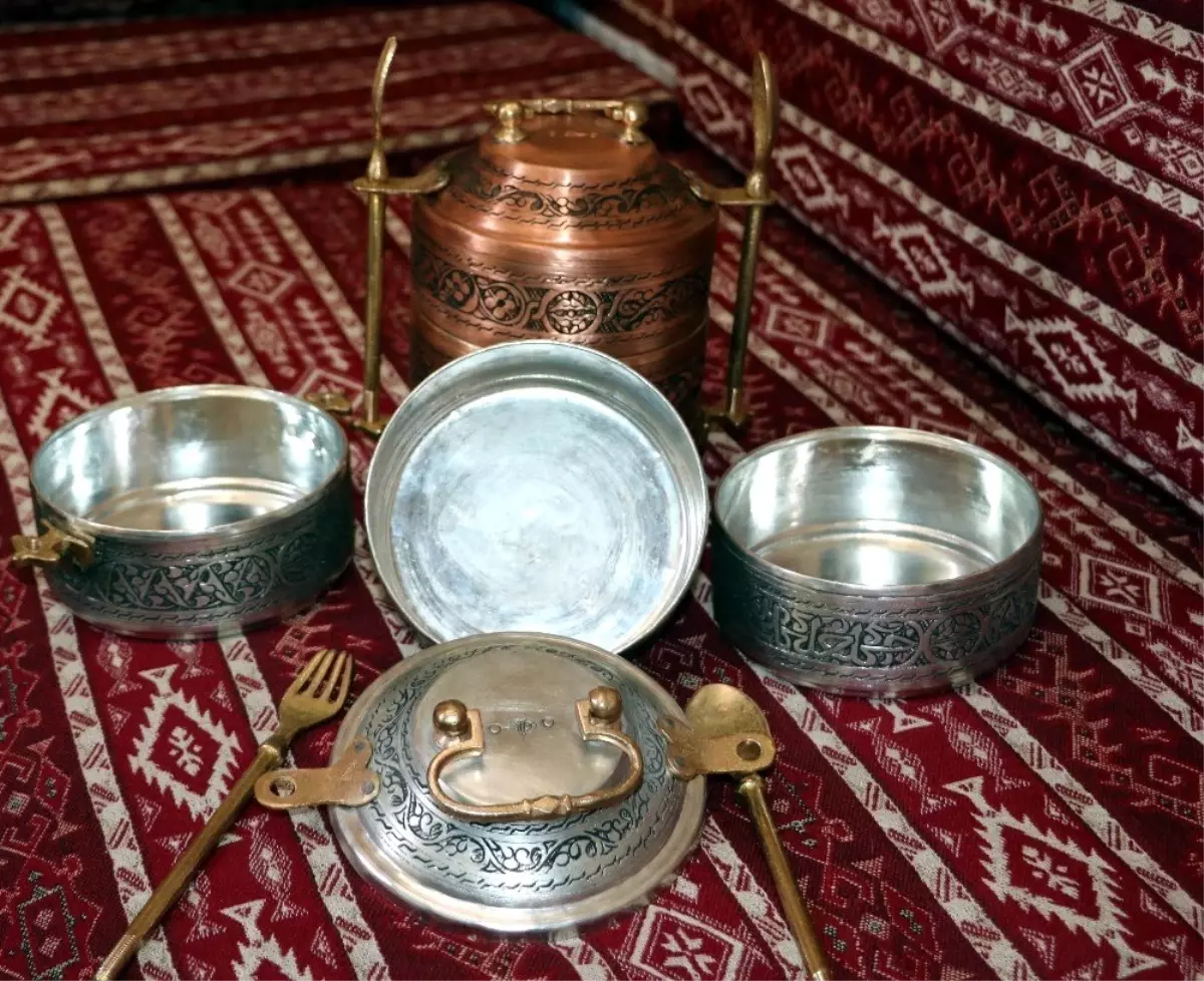 İşçinin yemeğini taşıdığı \'sefer tası\' süs eşyası oldu