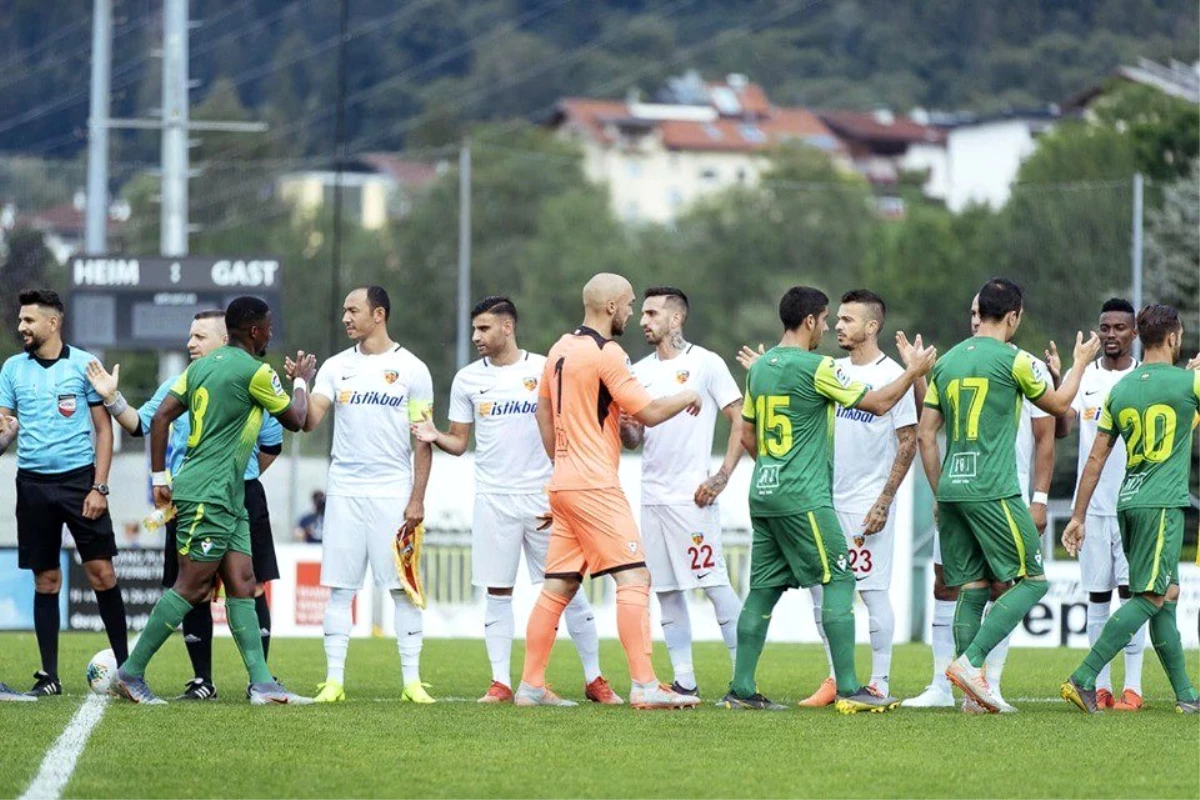 İstikbal Mobilya Kayserispor\'dan kötü prova: 5-2