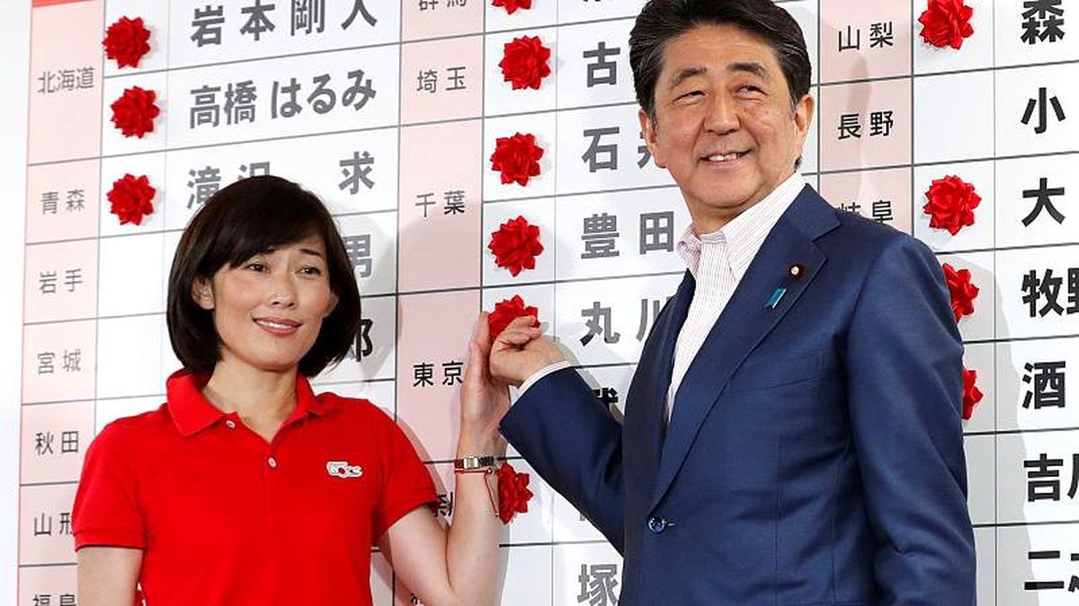 Japonya\'da Senato seçimlerini kazanan Şinzo Abe\'den \'barışçıl\' anayasada revizyon mesajı
