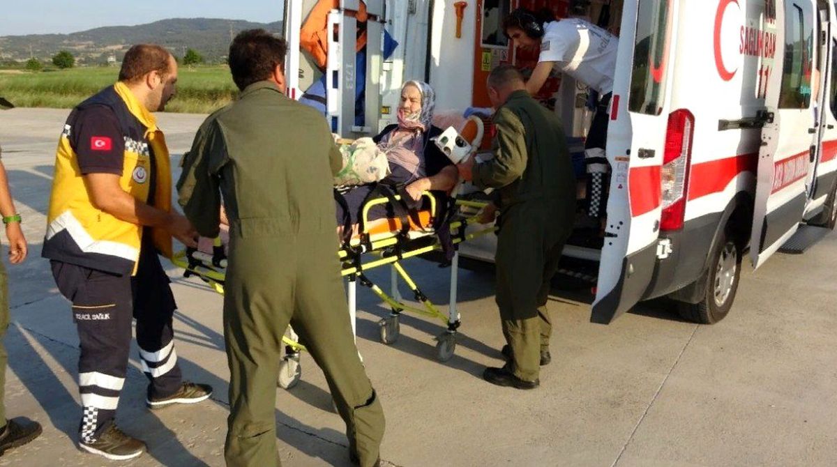 Kalp hastası askeri helikopterle Çanakkale\'ye sevk edildi
