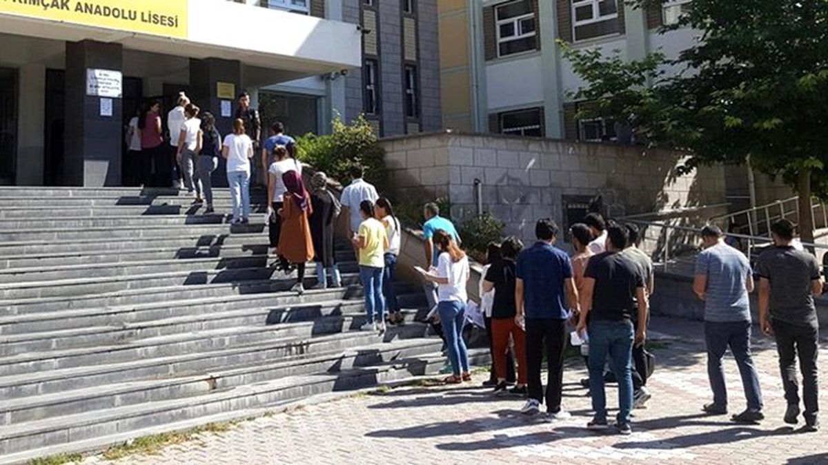 KPSS Alan Bilgisi 3. oturumu başladı