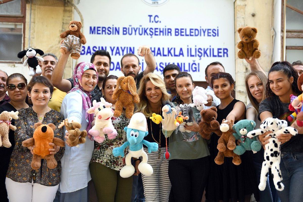 Mersin\'de \'Kullanmadığımız oyuncakları saklamıyoruz paylaşıyoruz\' kampanyası