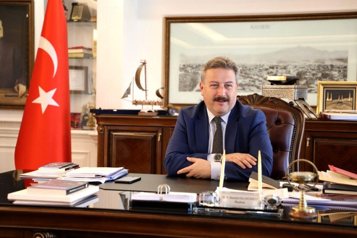 Palancıoğlu, "Park havuzlarında yüzmek sağlık açısından tehlikelidir"
