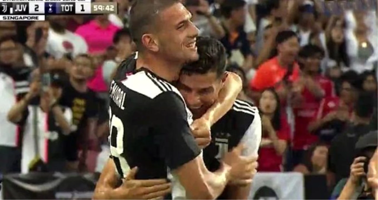 Ronaldo ve Merih Demiral\'in gol sevinci