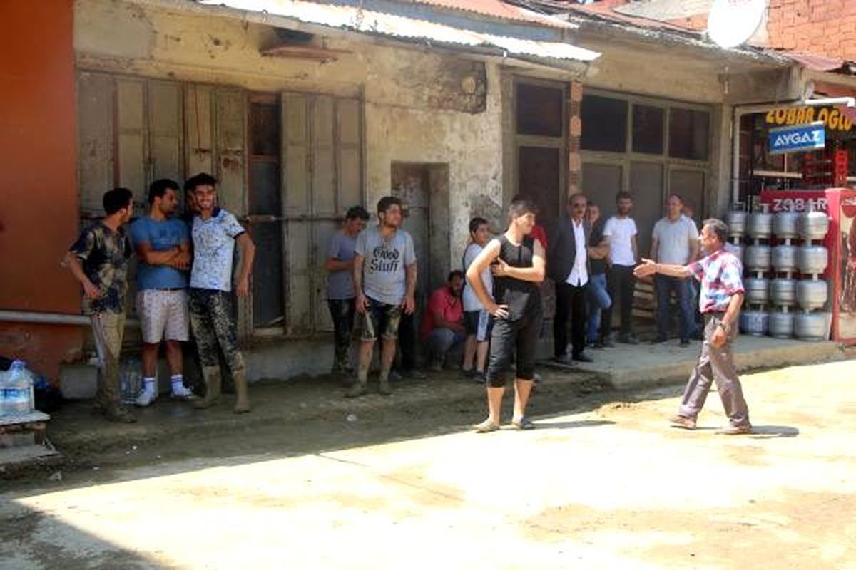 Selin vurduğu Uğurlu köyünde yaralar sarılıyor