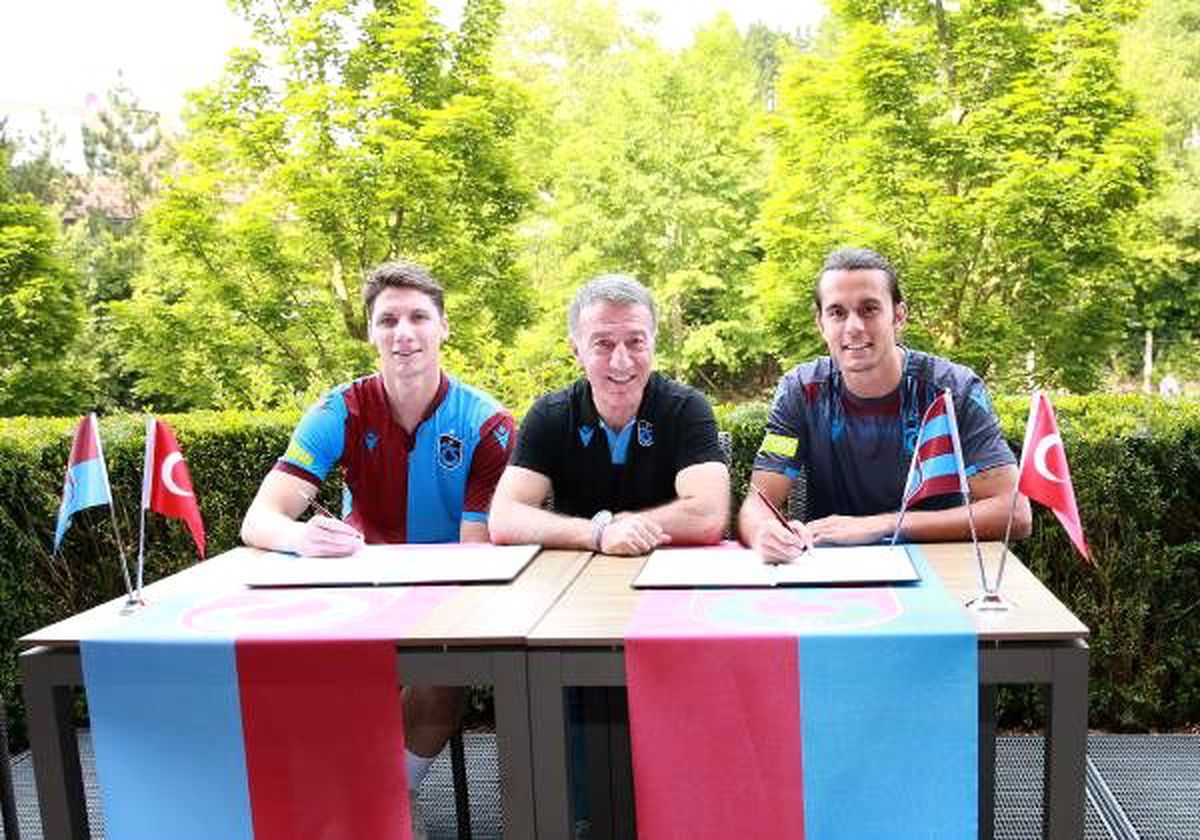 Trazonspor\'da Campi ve Erce için Avusturya kampında imza töreni düzenlendi