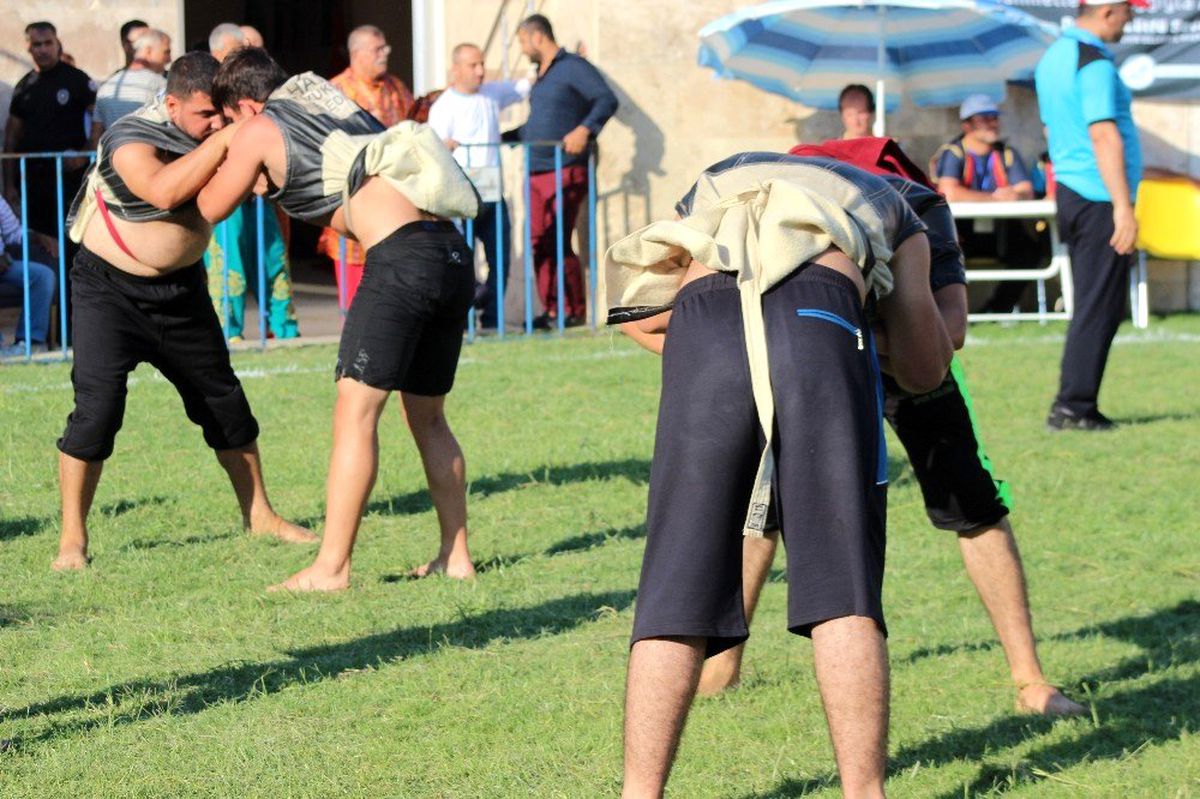 Türkiye Aba Güreşi Şampiyonası başladı