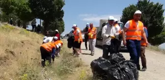 Van Gölü'nün Tatvan sahilinde çöp toplama kampanyası