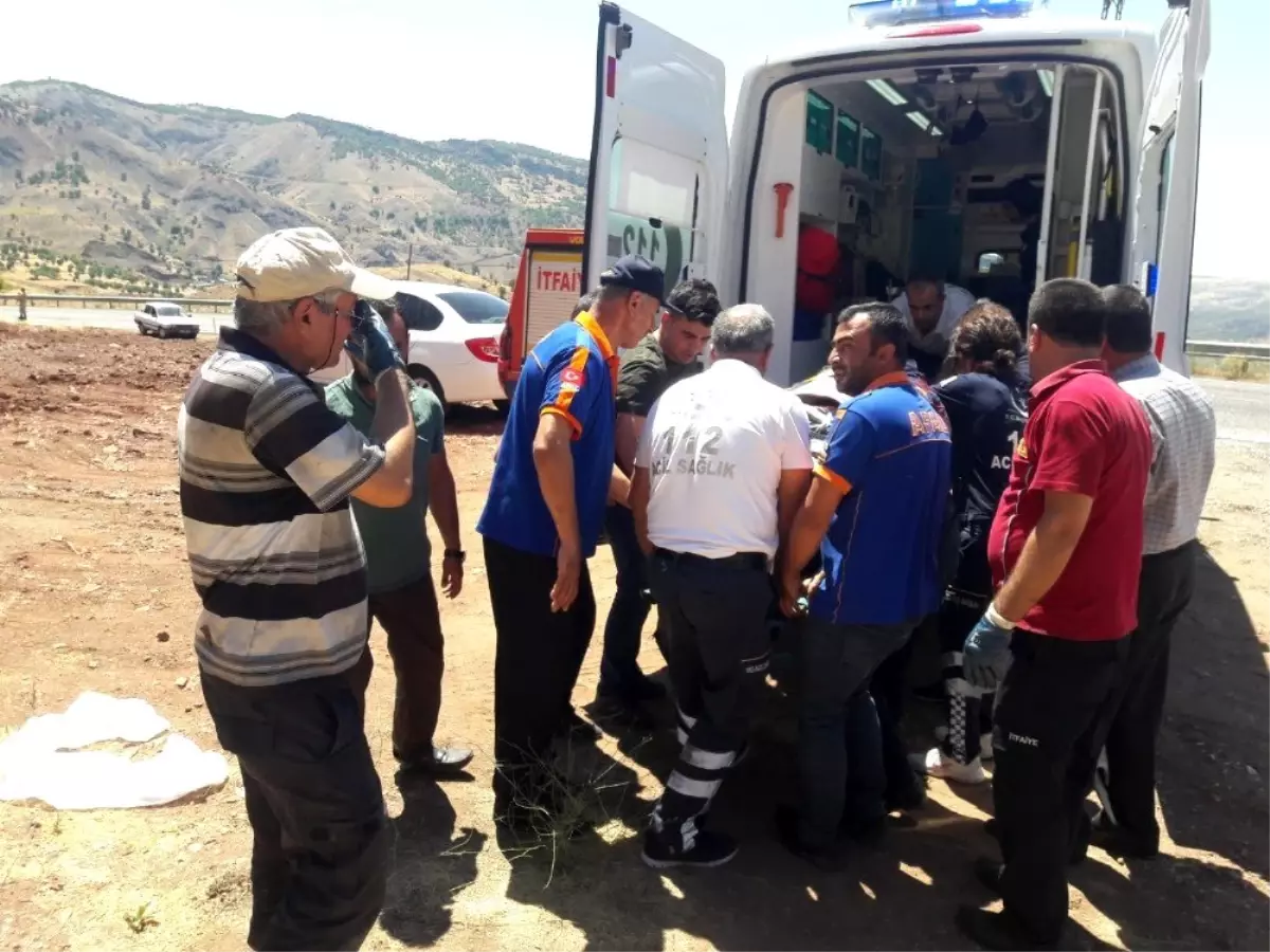 Yakıt tankeri şarampole uçtu: 1 ölü