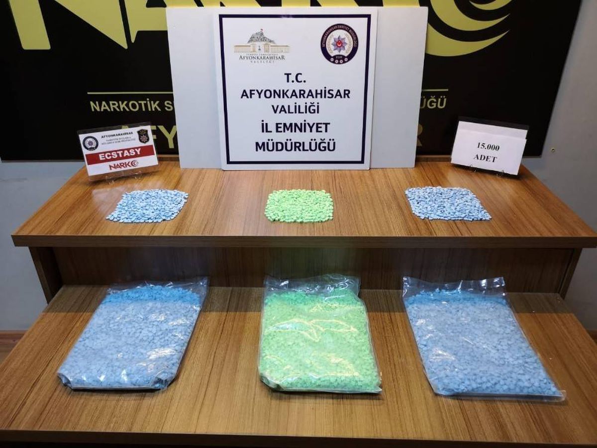 Afyonkarahisar\'da 15 bin adet uyuşturucu hap ele geçirildi
