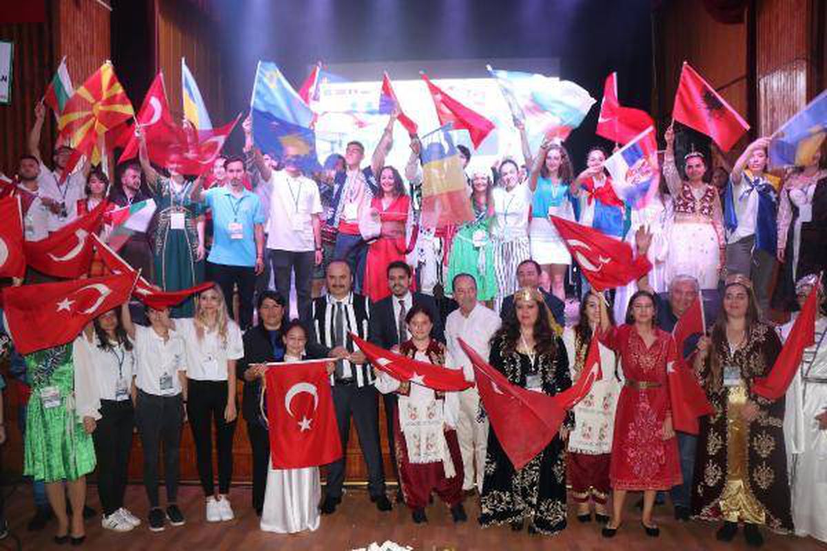 Akademi Rumeli\'nin 5\'inci yılına renkli açılış