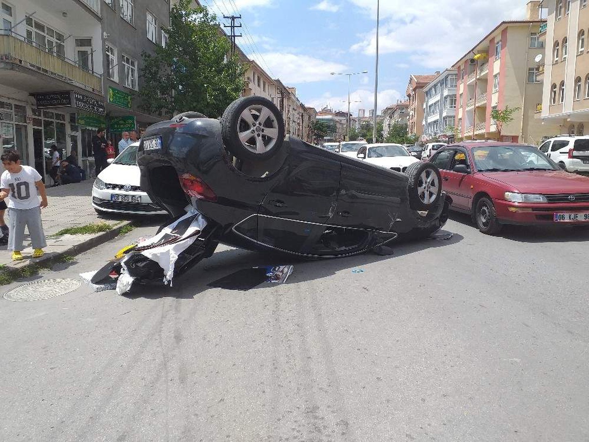 Başkentte yoldan çıkan otomobil takla attı: 1 yaralı