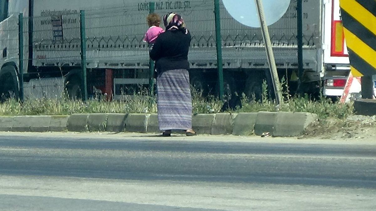 Bebeklerle duygu sömürüsü