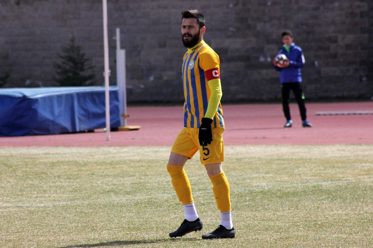 Burak Öztürk, yeniden Talasgücü Belediyespor\'da