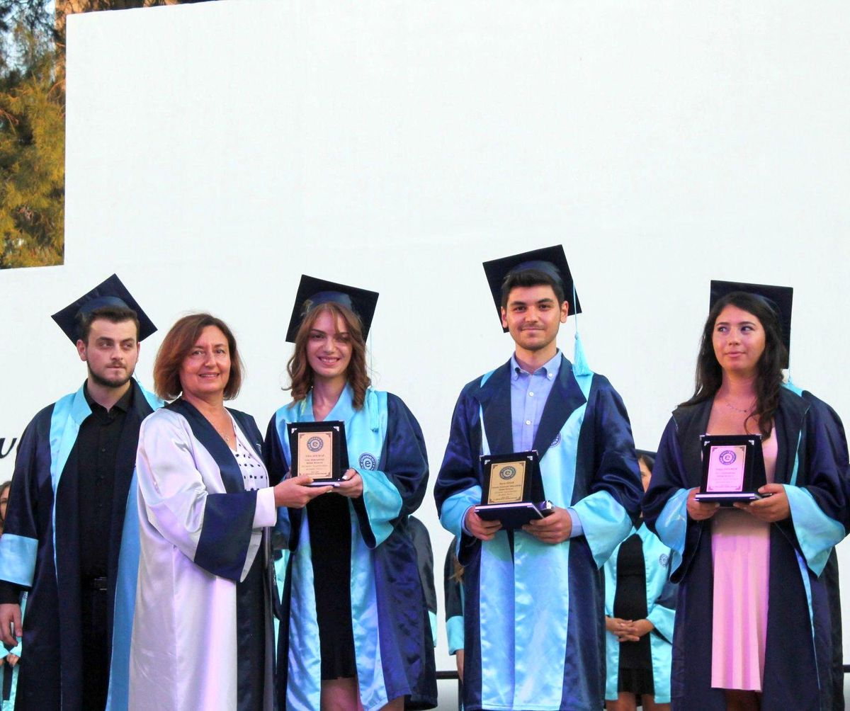 Ege Üniversitesi Genç Mühendisleri uğurladı
