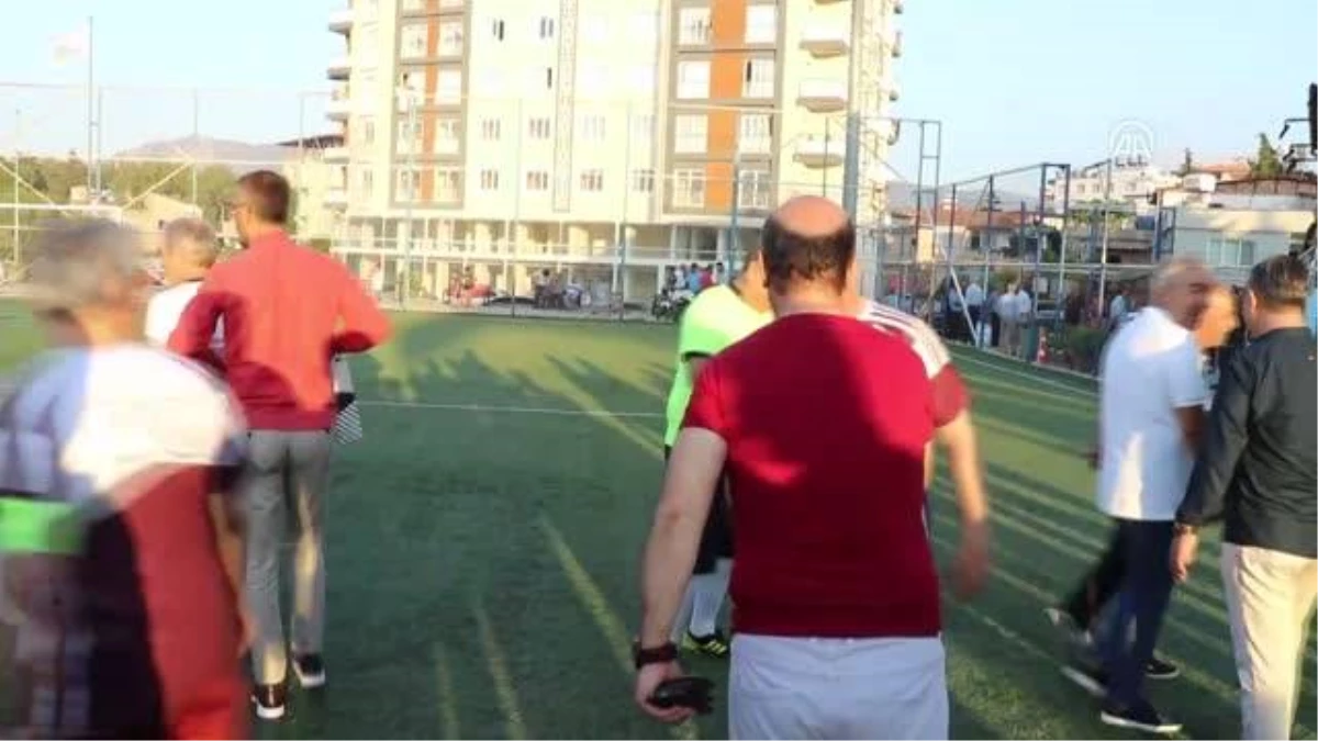 Eski Beşiktaşlı futbolculardan Hatay\'da "dostluk" maçı