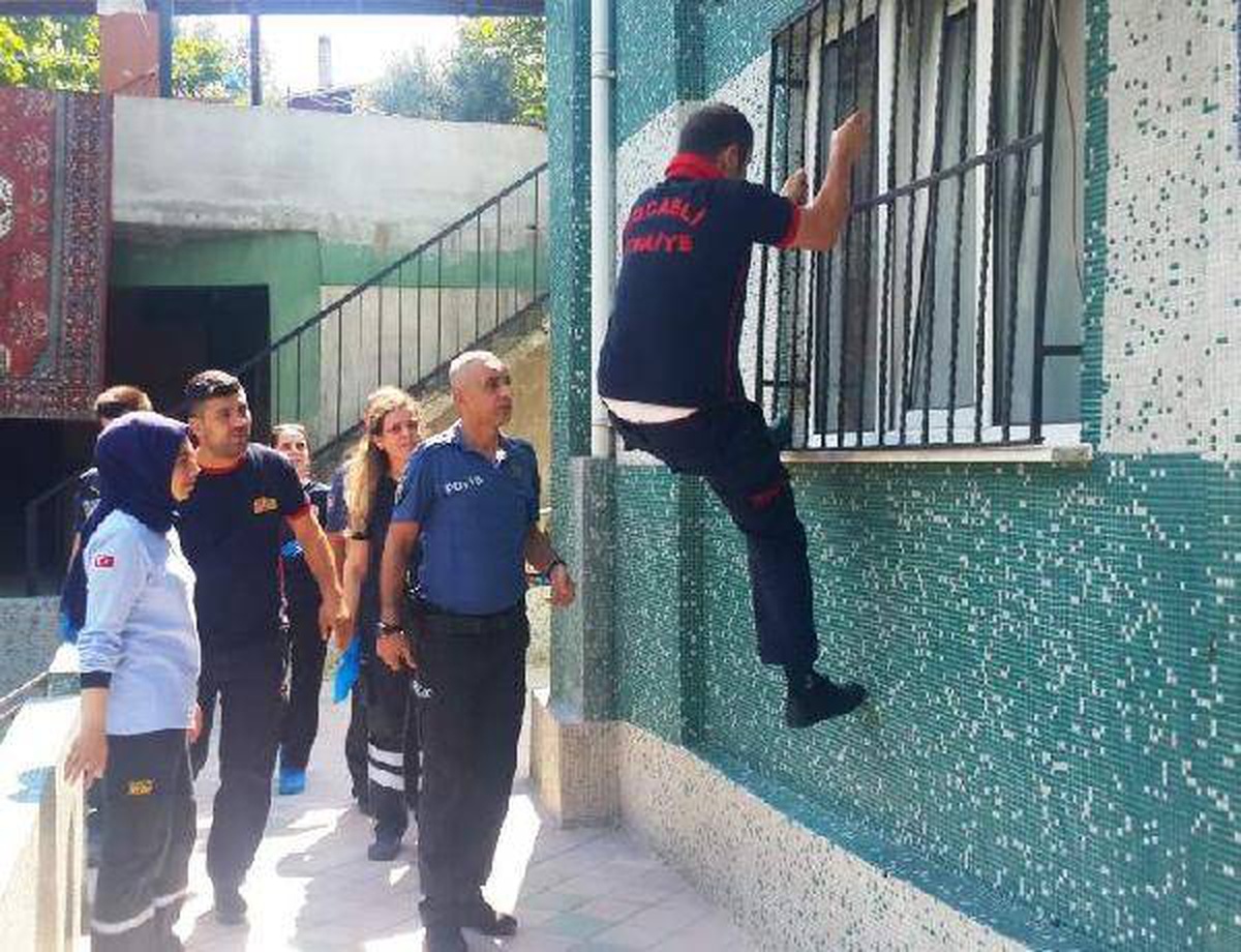 Görüntülü görüşme yaparken fenalaştı, yakını 112\'ye haber verdi